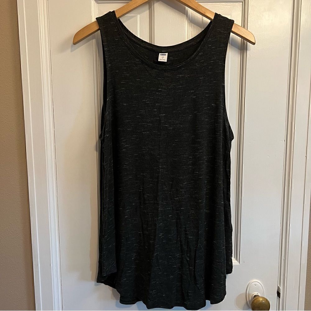 Old Navy dark grey tank top